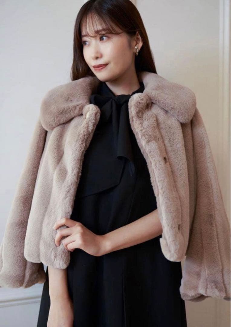 ジャケット・アウター HerLipto Winter Love FauxFurCoat