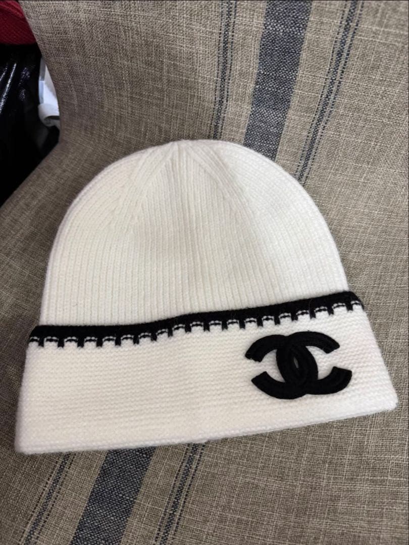 CHANEL ニット帽 ホワイト ブラック