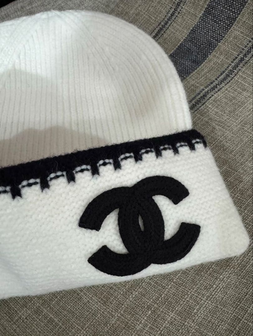 CHANEL ニット帽 ホワイト ブラック
