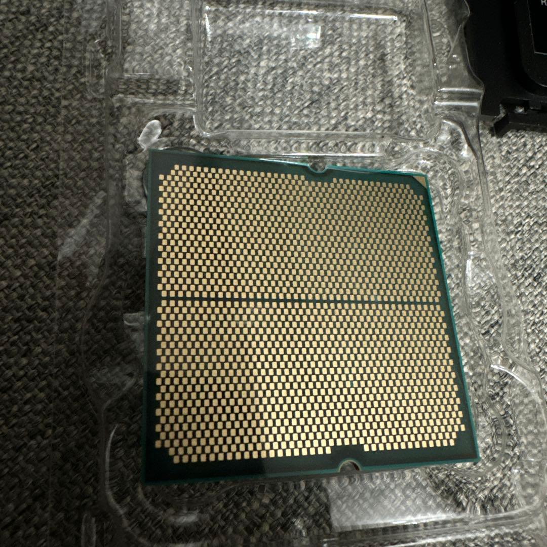 AMD Ryzen 7 7800X3D CPU 本体