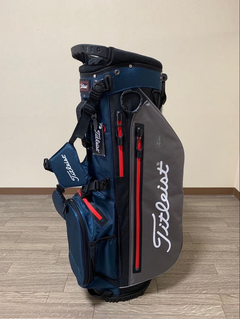 タイトリストPlayers 4 スタンド式キャディバック機能性豊かな14分割！