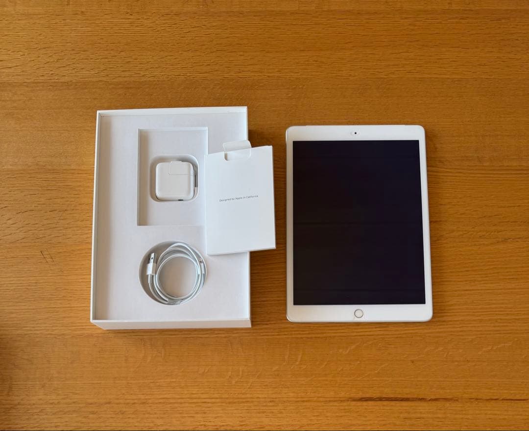 【美品】iPad（第7世代）128GB本体 充電器・ケーブル・箱付き