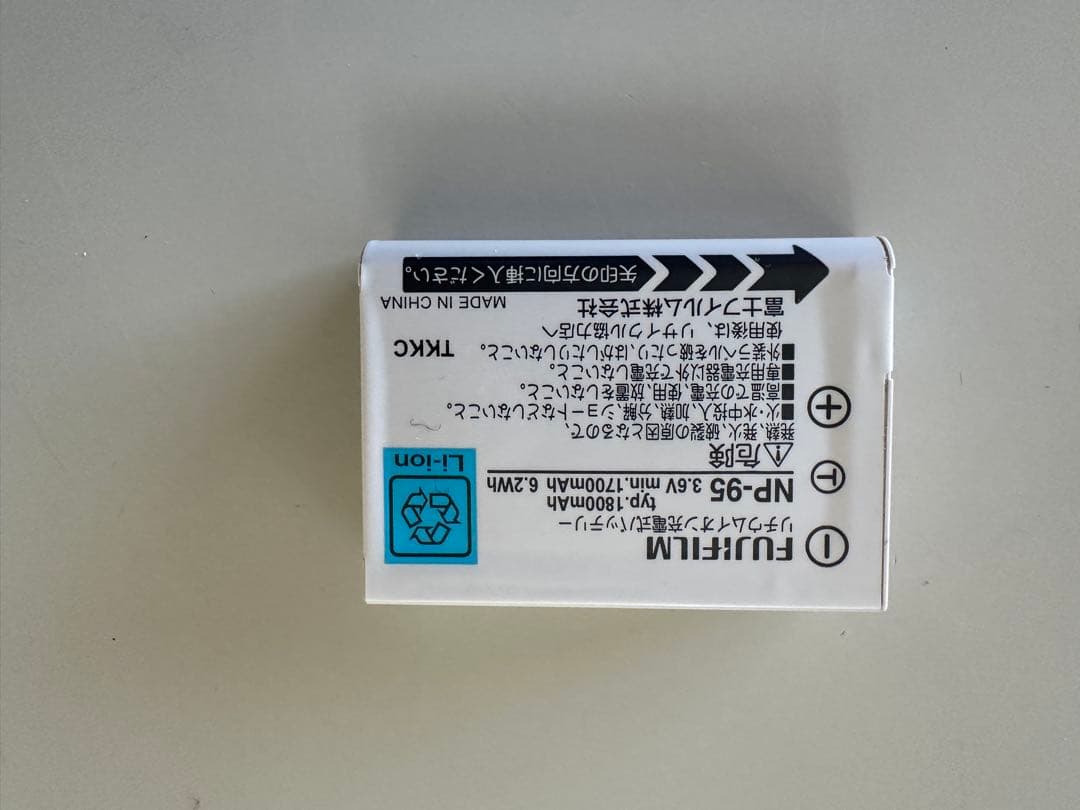 Fujifilm FinePix X100 デジタルカメラ 本体