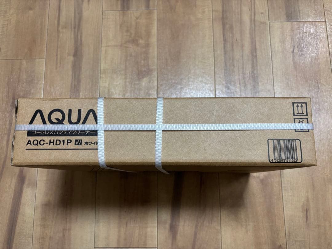 【未開封新品未使用】 AQUAコードレスハンディクリーナー AQC-HD1P W