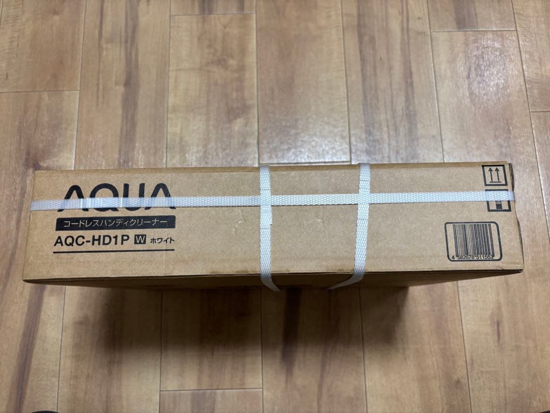 【未開封新品未使用】 AQUAコードレスハンディクリーナー AQC-HD1P W