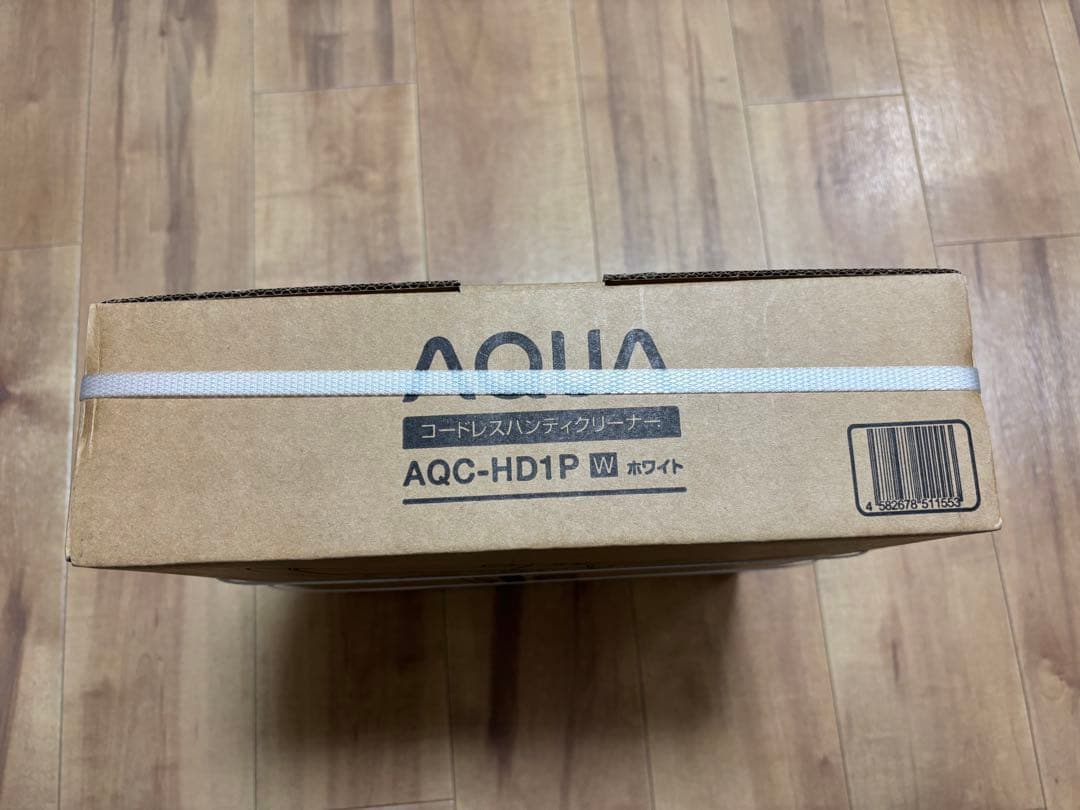 【未開封新品未使用】 AQUAコードレスハンディクリーナー AQC-HD1P W