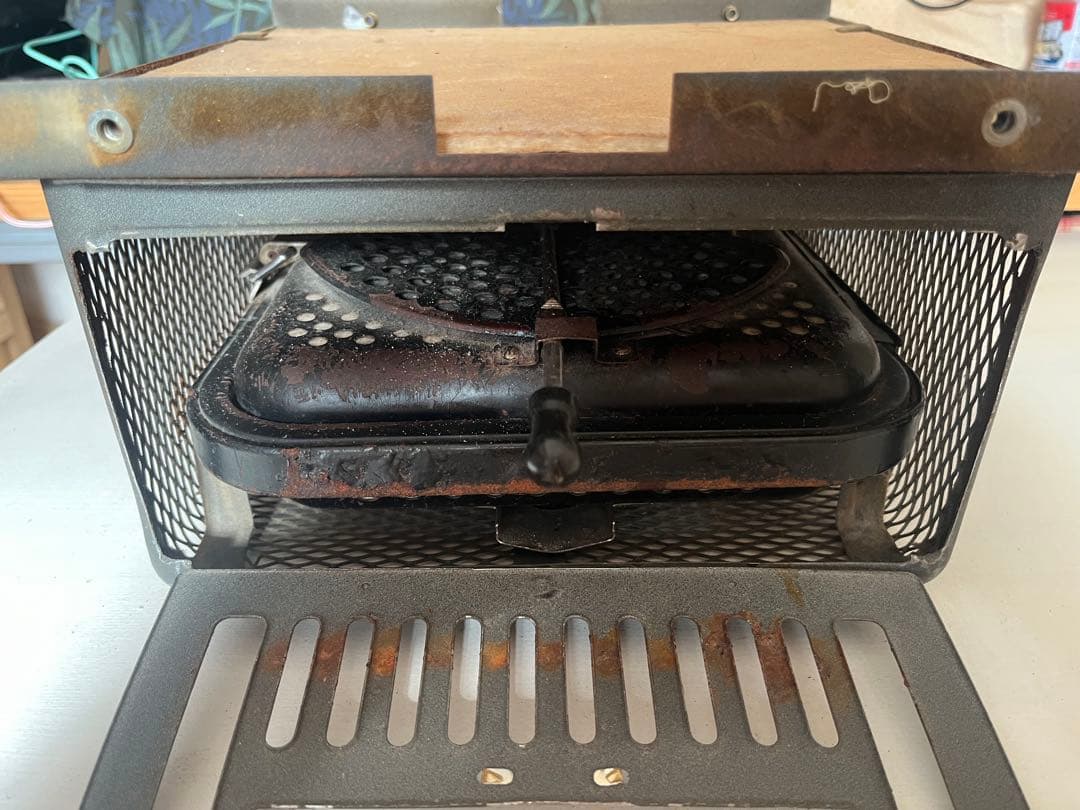 豆炭コタツの燃焼器