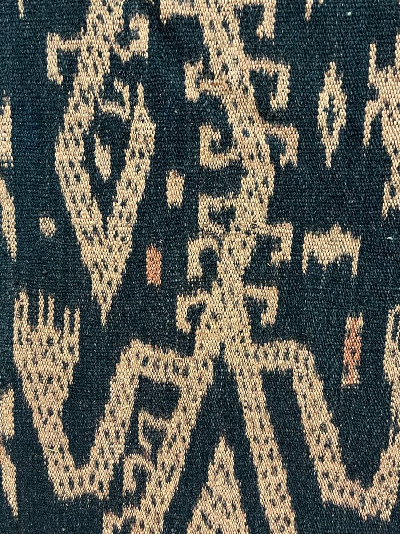 50年位前にインドネシアティモール島で手織りされた古いイカット　手紡ぎ　天然染料