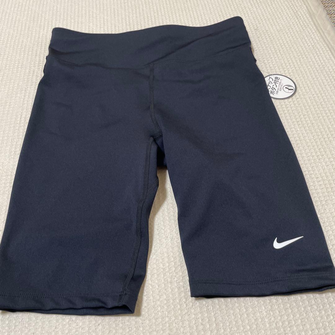 NIKEのフィットネス水着　M スナップボタン付き