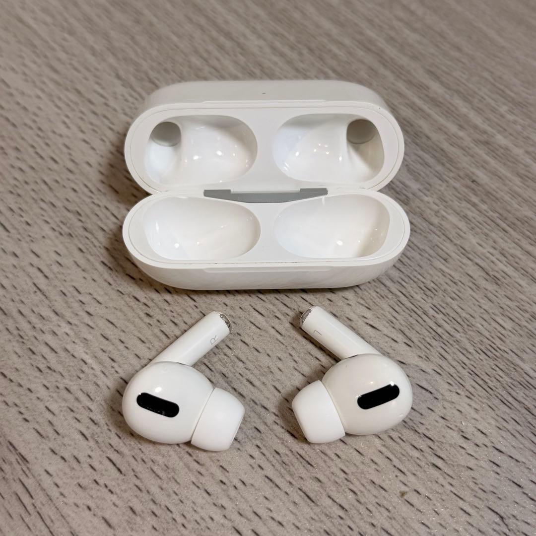 【超美品】AirPods Pro 第1世代　iFaceケース付き 動作品