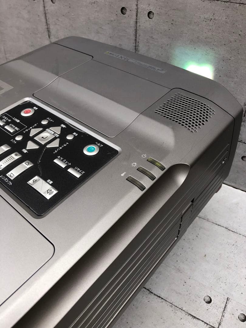 Epson EMP-8300通電のみジャンク品扱い(L172)