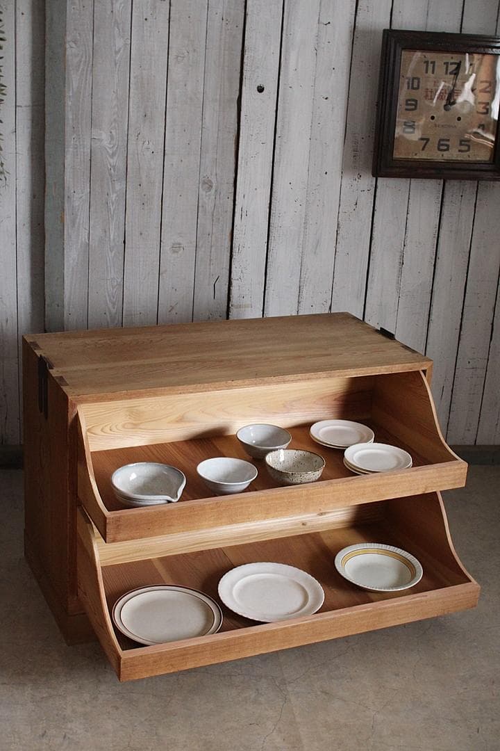 古い木製の引き出し　2段　食器棚　シャツケース　収納棚　チェスト　古家具