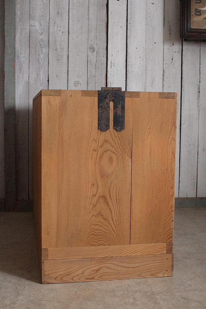 古い木製の引き出し　2段　食器棚　シャツケース　収納棚　チェスト　古家具