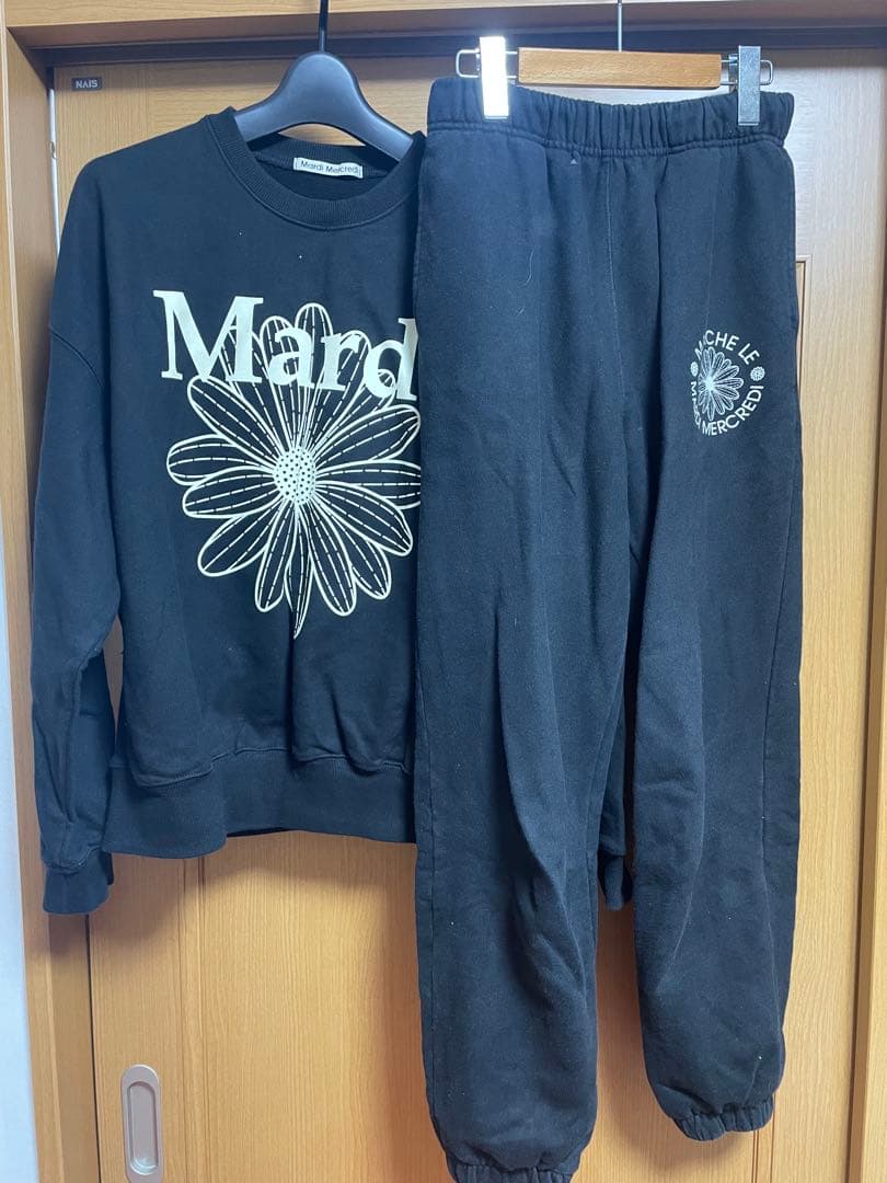 【値下げ】Mardi Mercredi マルディトレーナー、スエットパンツセット