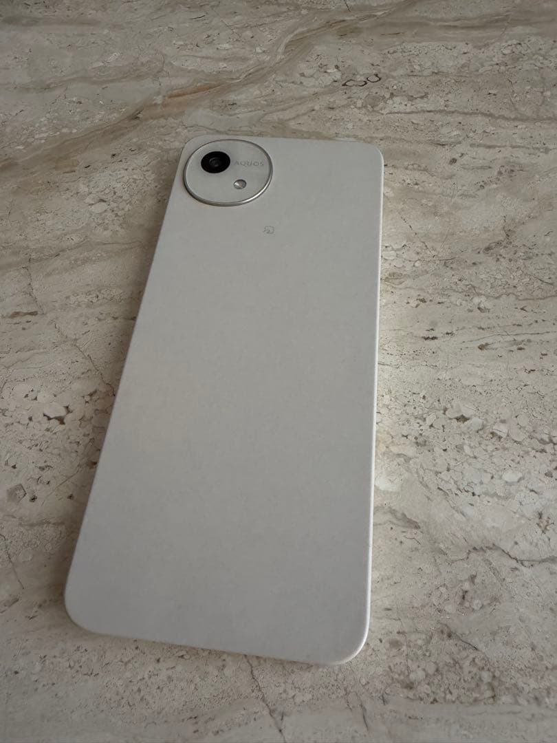 aquos wish4（ソフトバンク店で購入）