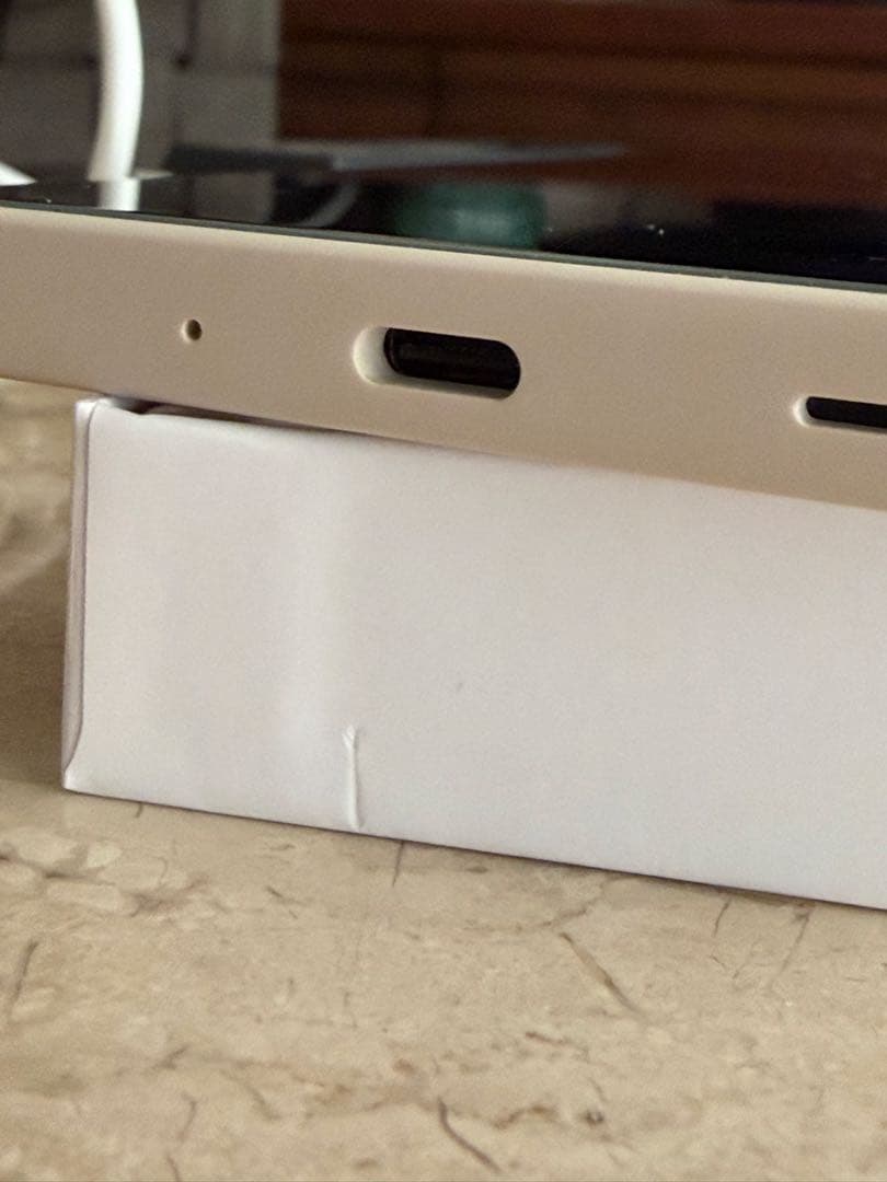 aquos wish4（ソフトバンク店で購入）