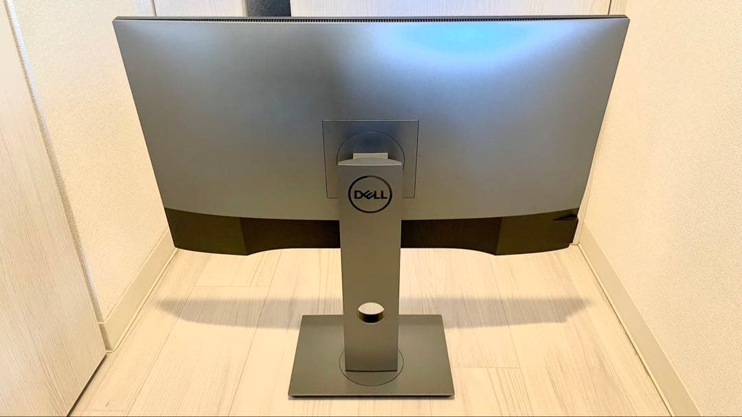 DELL 4Kモニター 27インチ U2720QM【表示不良あり/動作良好】