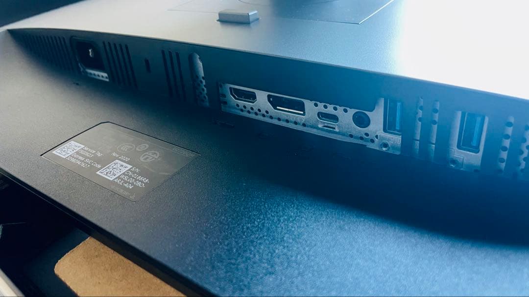 DELL 4Kモニター 27インチ U2720QM【表示不良あり/動作良好】