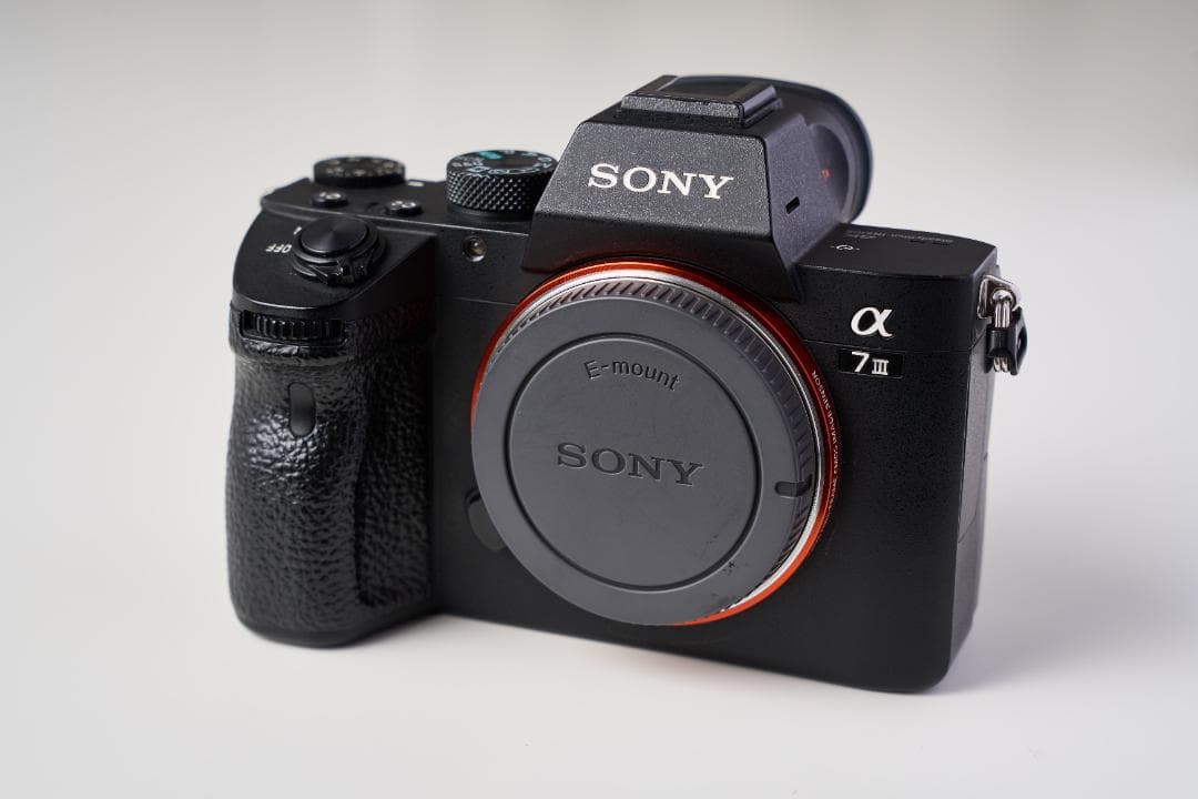 α7III ボディ ILCE-7M3 箱属品 【シャッター回数46,566】