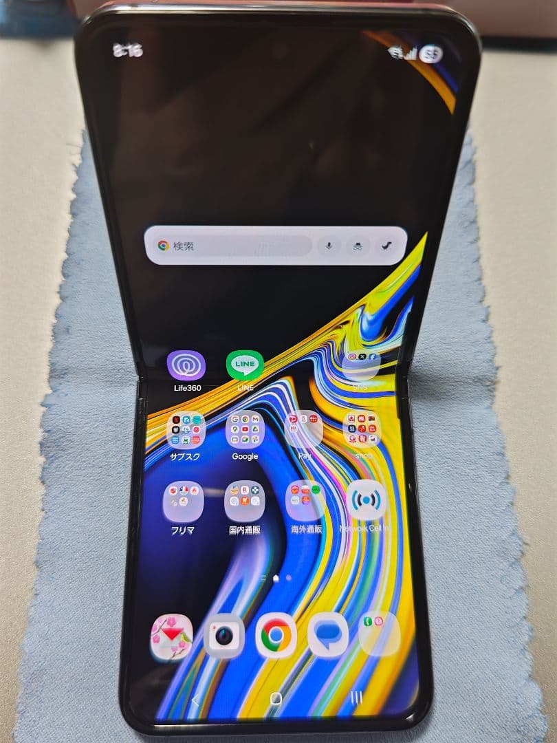 Samsung Galaxy Z Flip5 グラファイト 本体