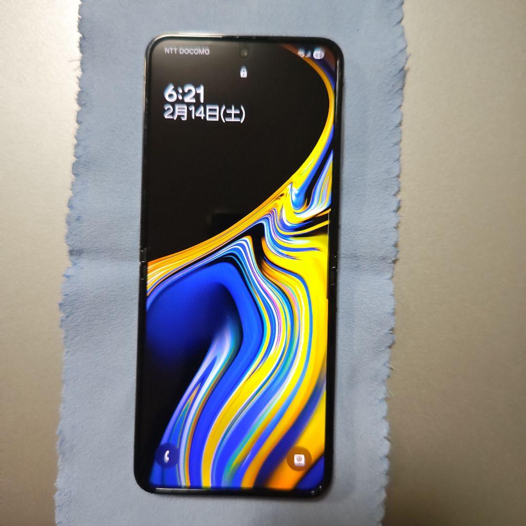 Samsung Galaxy Z Flip5 グラファイト 本体