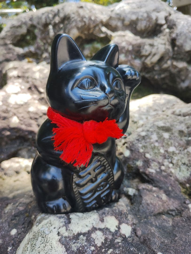 招き猫　置き物　パワーストーン　那智黒石　縁起物　天然石　やたがらす伝説