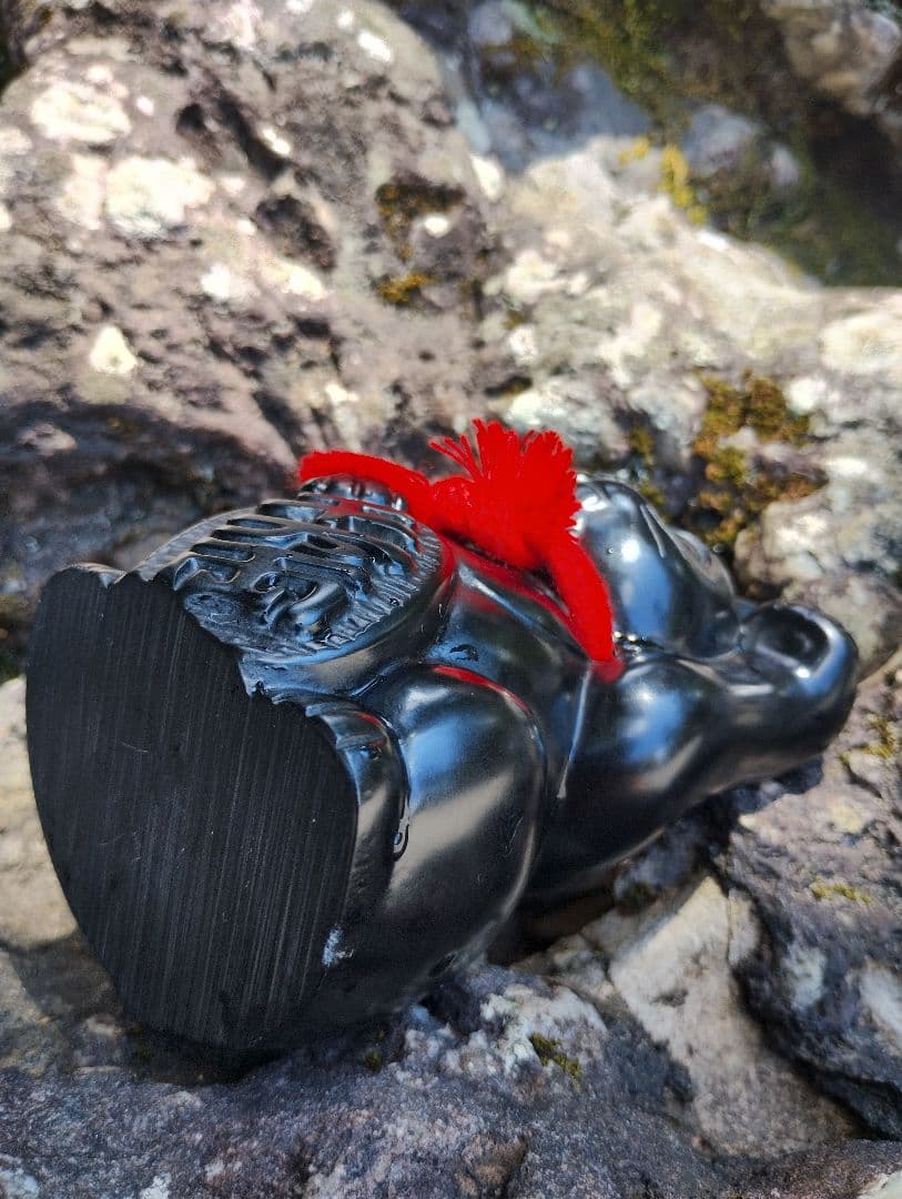 招き猫　置き物　パワーストーン　那智黒石　縁起物　天然石　やたがらす伝説