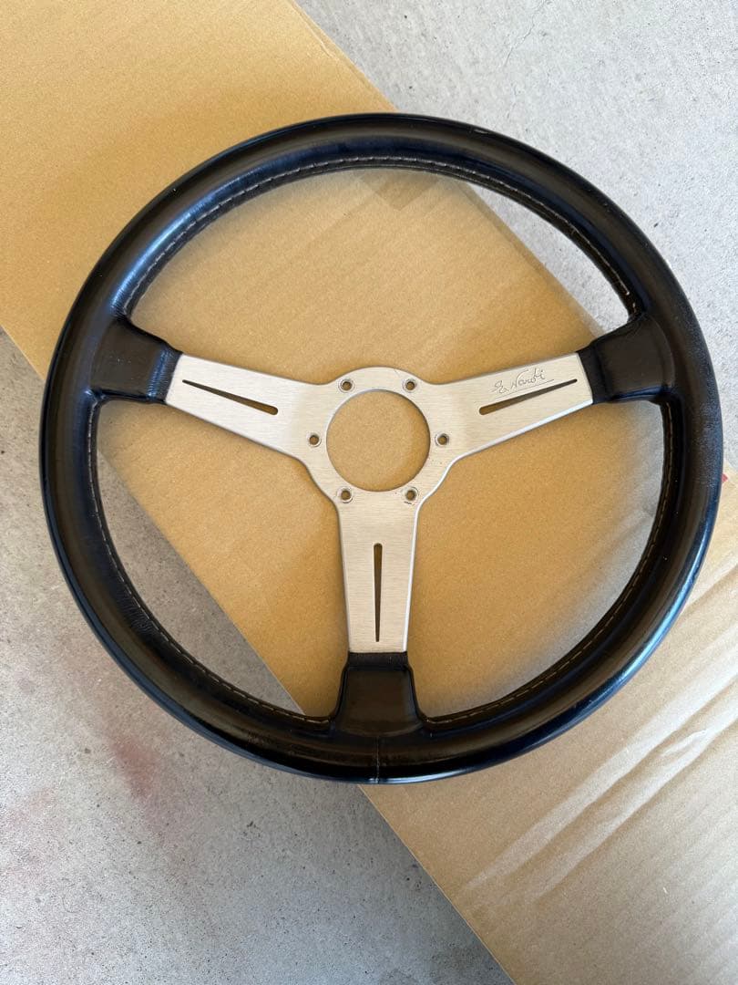NARDI クラシック レザーステアリング 36パイ