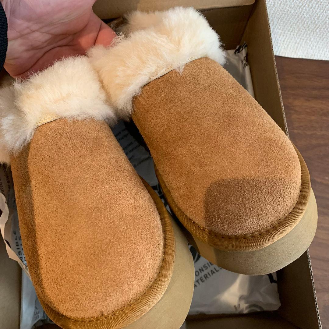 未使用✨UGG ブラウン ムートンブーツ 厚底 25CM