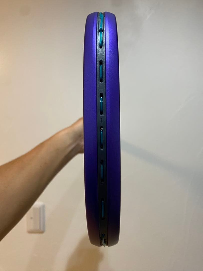 『一度のみ使用 ほぼ新品』　YONEX VOLTRAGE 7S ケース付き