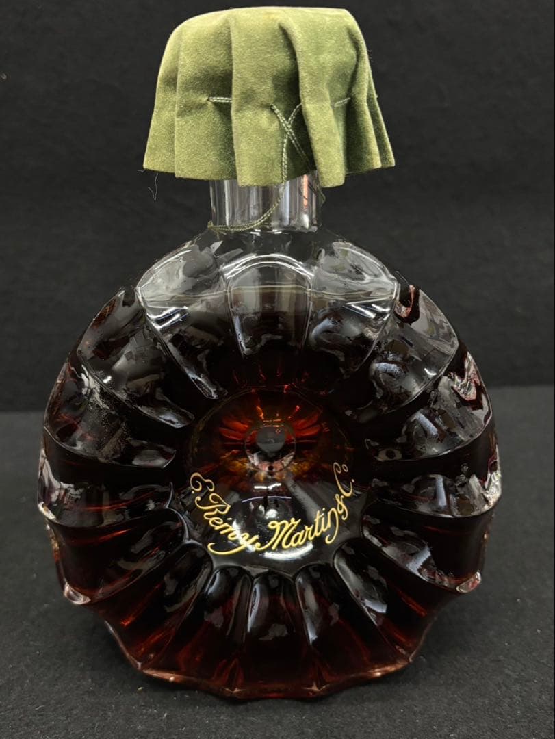 【 REMY MARTIN セントークリスタル 】ブランデー 700ml