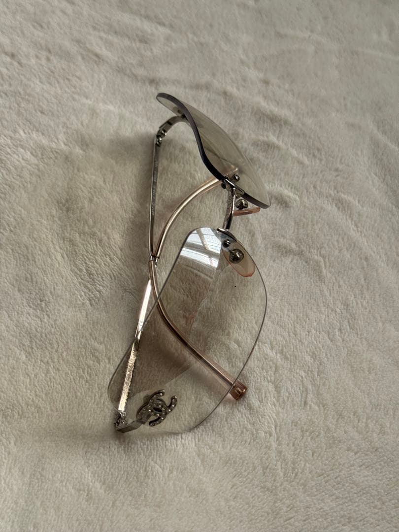 CHANEL シャネル　クリアフレームレスサングラス