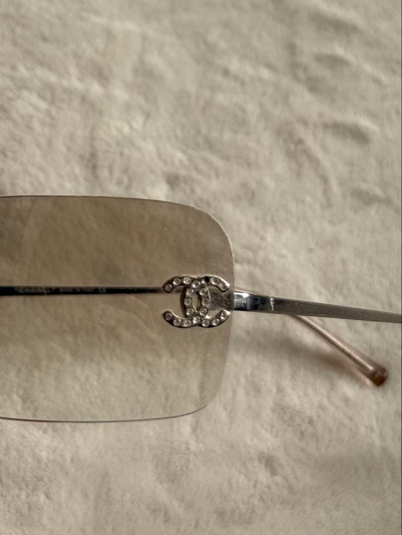 CHANEL シャネル　クリアフレームレスサングラス