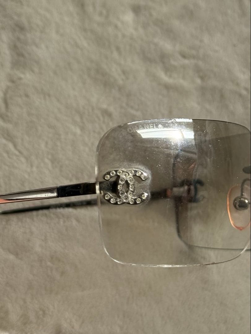 CHANEL シャネル　クリアフレームレスサングラス