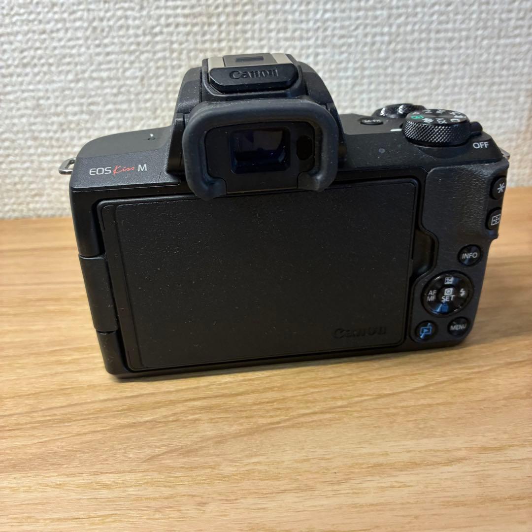 【美品】CANON EOS Kiss M デジタル一眼レフカメラ8/19まで出品