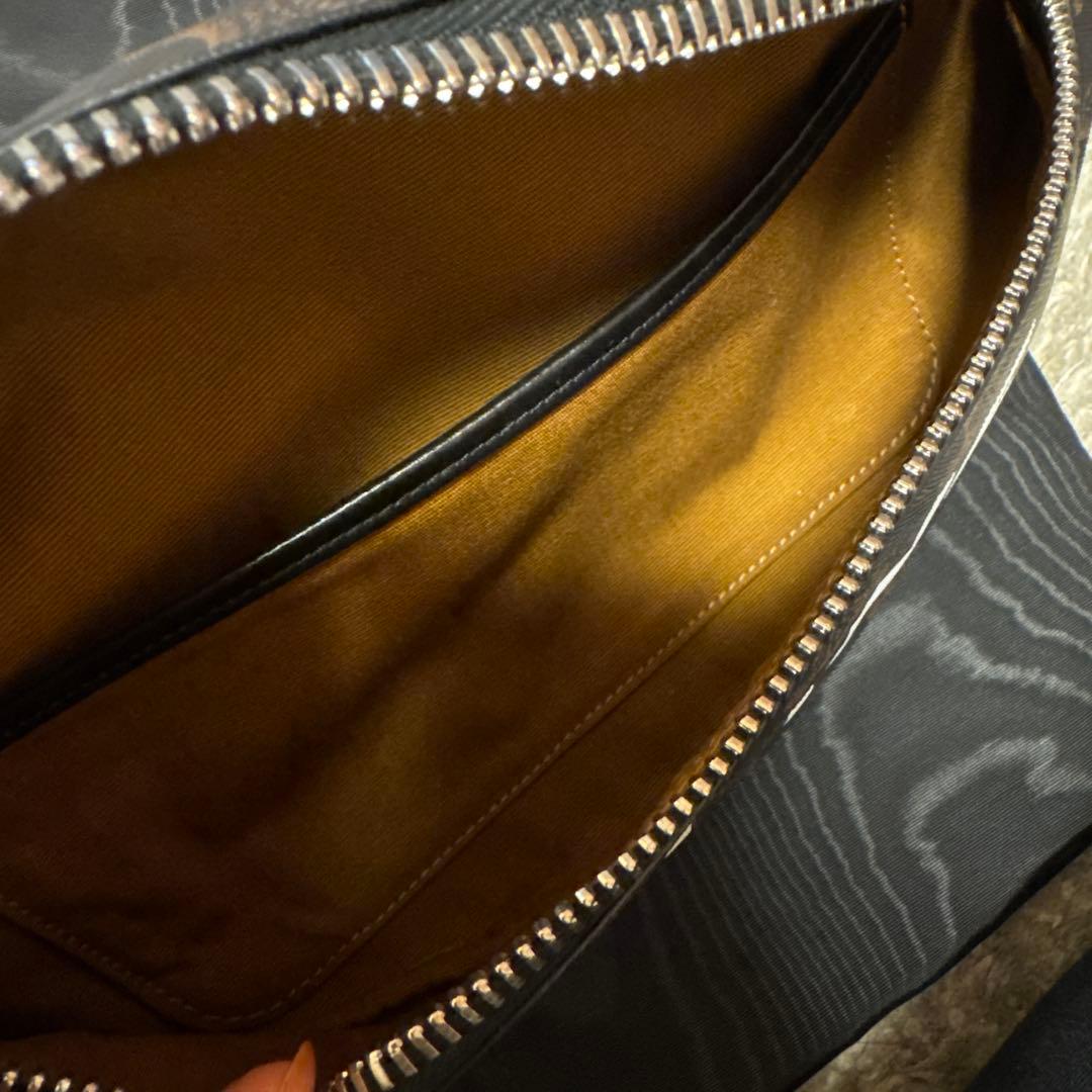 セリーヌ CELINE クロスボディバッグ 19597-2dfv-38nn