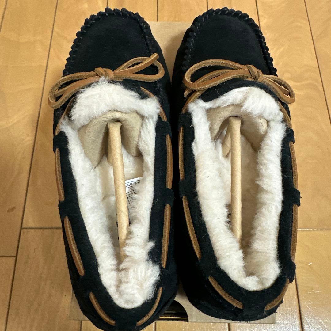 【新品】UGG ブラック モカシン 6 (23cm)