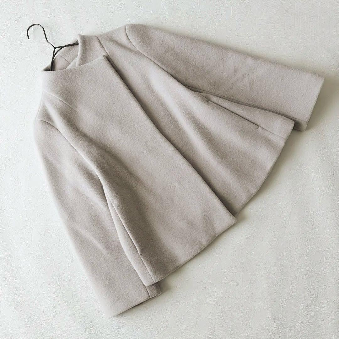 2994Z 美品 クードシャンス 現行 スタンドカラーのショート丈コート グレー