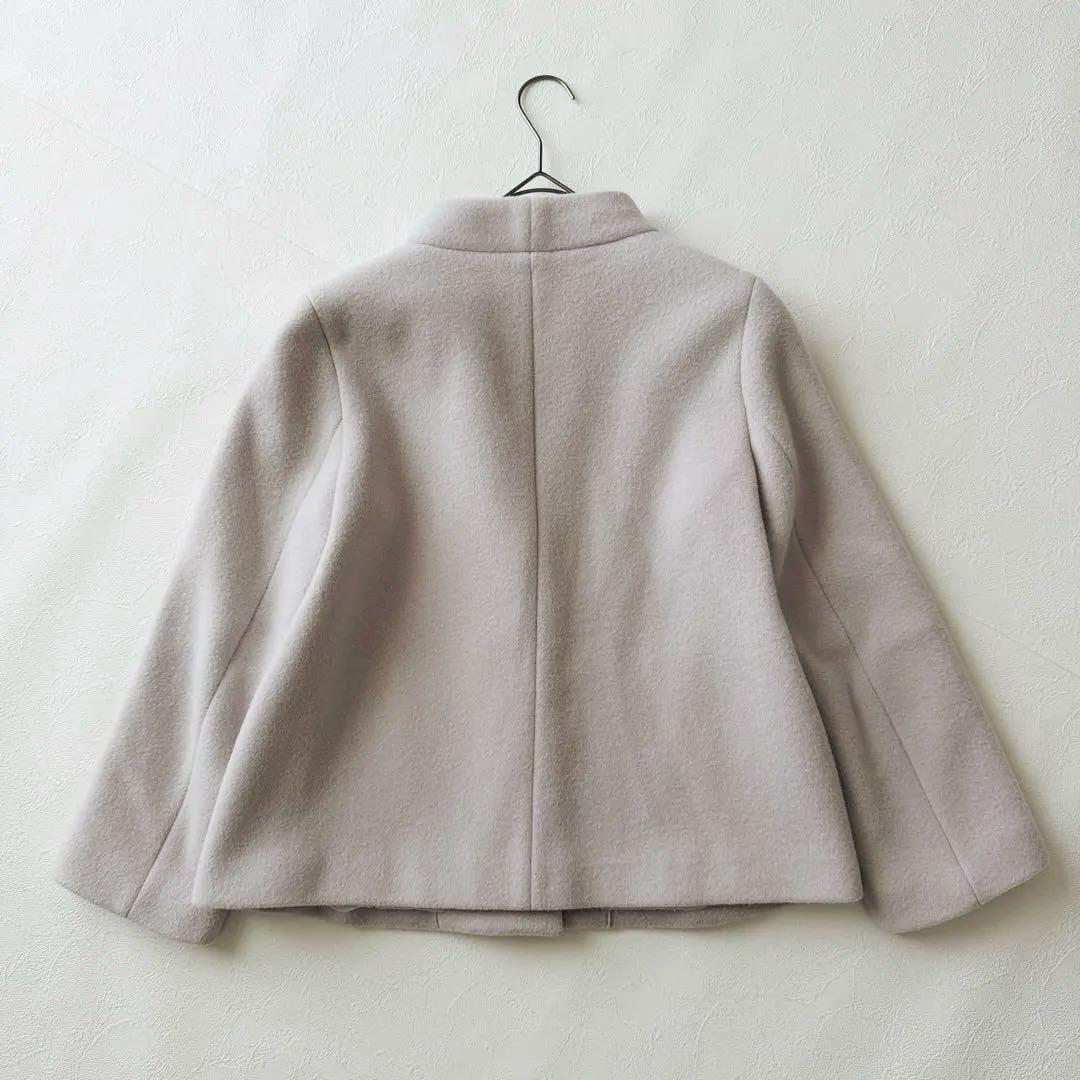 2994Z 美品 クードシャンス 現行 スタンドカラーのショート丈コート グレー