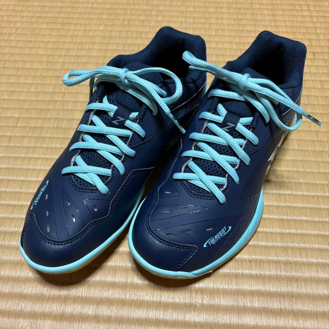 【新品】ヨネックス パワークッションSHB65Z3S 24.5cm 箱無し