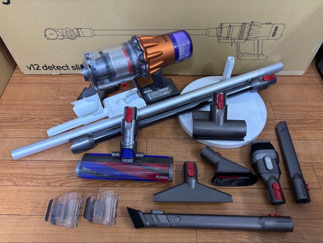 【美品】ダイソン Digital Slim fluffy SV18 純正doc付