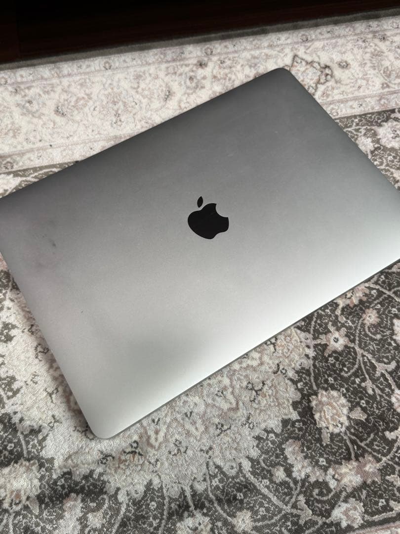 Apple MacBook Air 13インチ シルバー