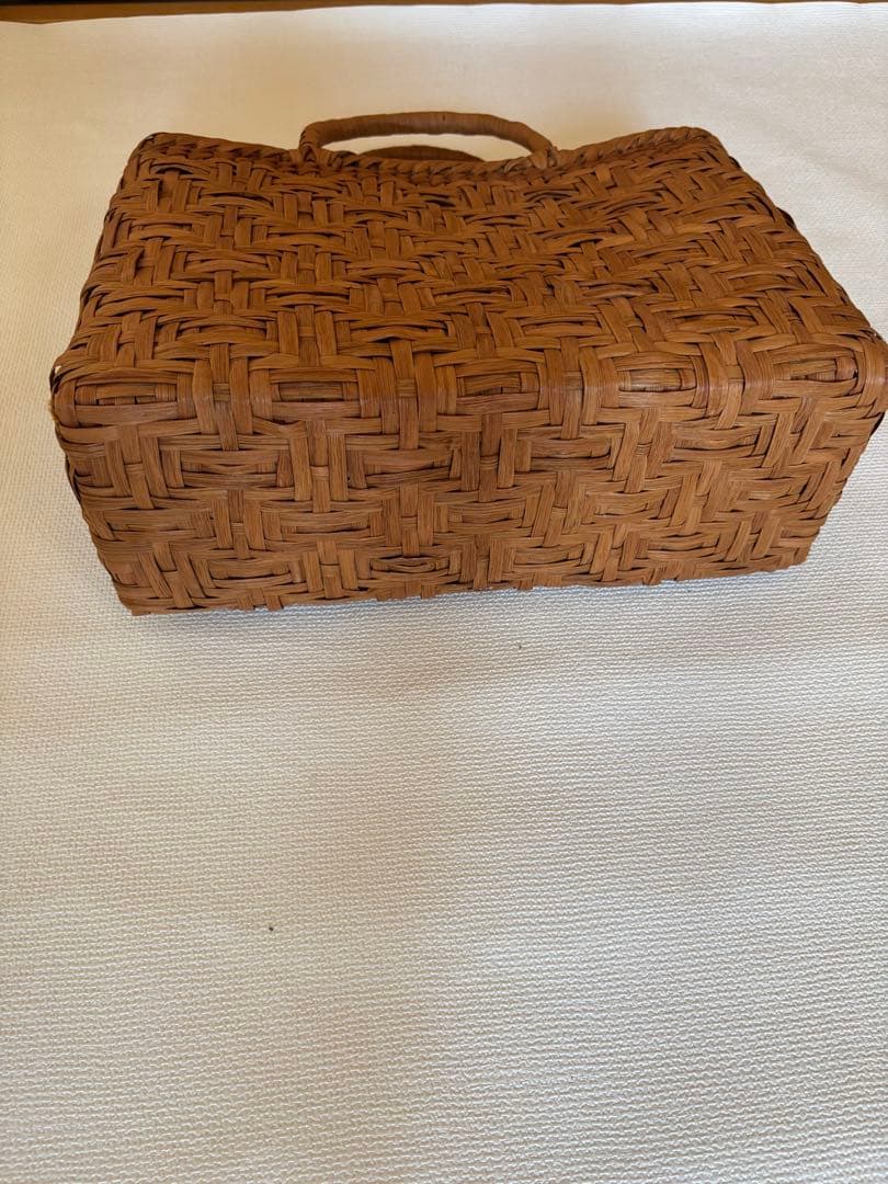 山葡萄かごバッグ　内袋付き　美品