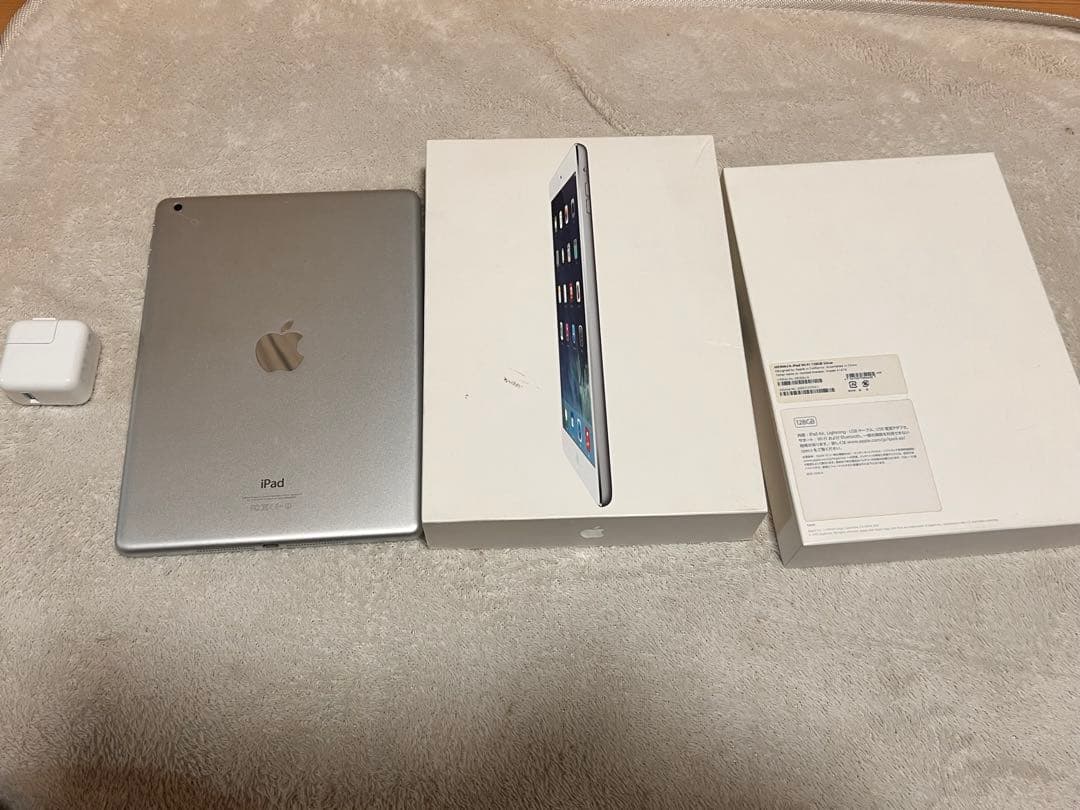 美品　iPad Air 128GB本体