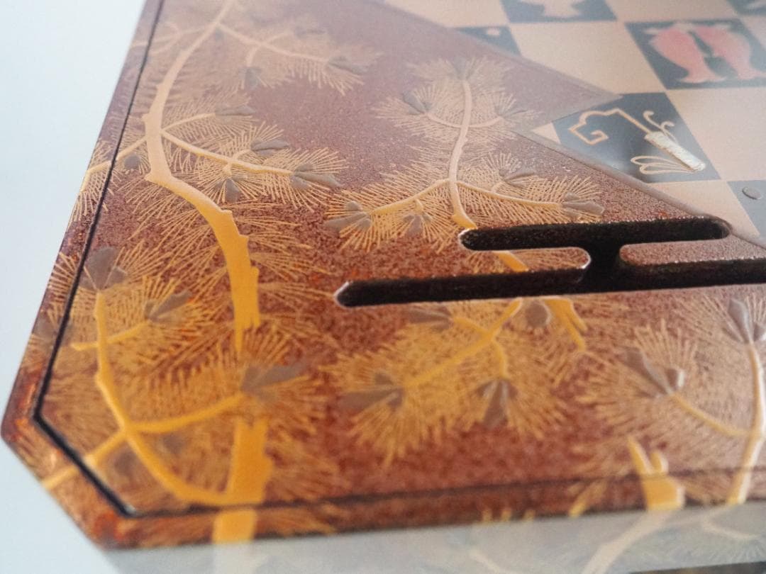 松ニ宝尽くし時代蒔絵花月台・三ッ組盃揃い（時代箱）