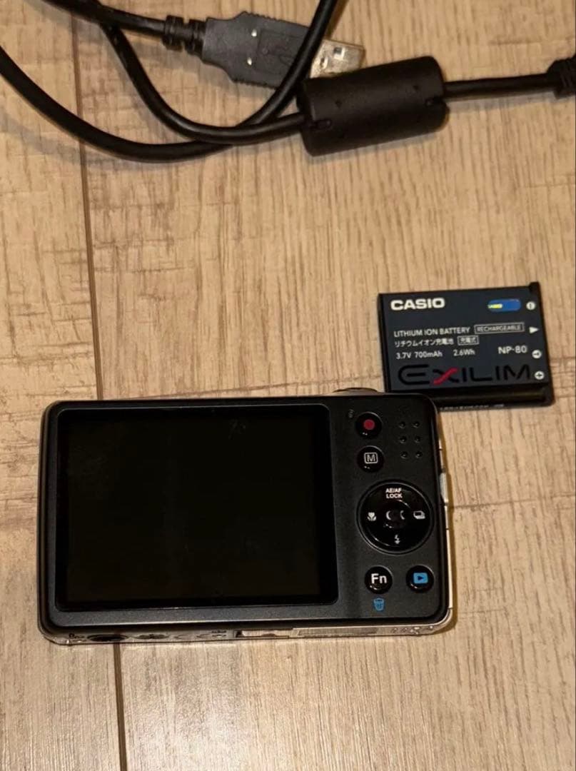 CASIO QV-R300 オールドコンデジ Y2Kカメラ