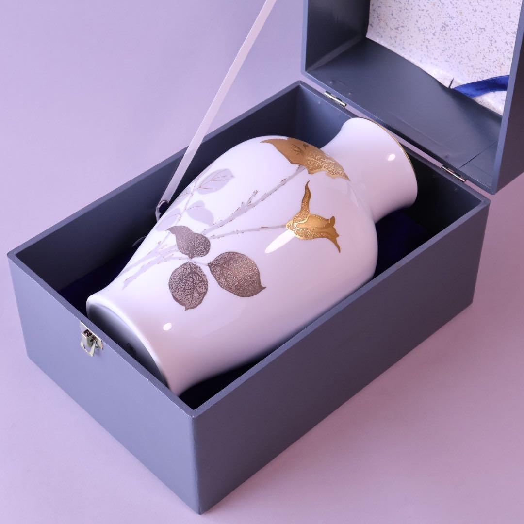 皇室御用達 大倉陶園 金蝕バラ 花瓶 箱付 OKURA 金彩 花器 花生 薔薇