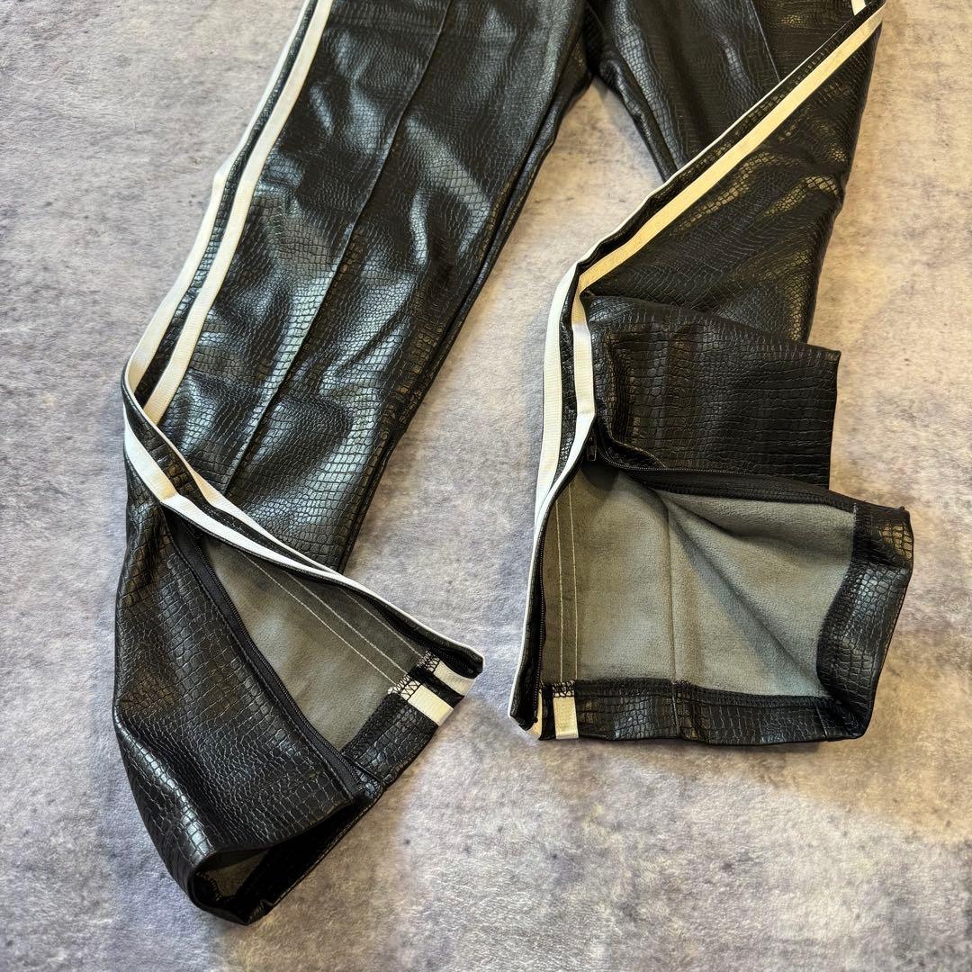 【新品】　アディダス　クロコ フェイクレザー トラックパンツ　ジャージ