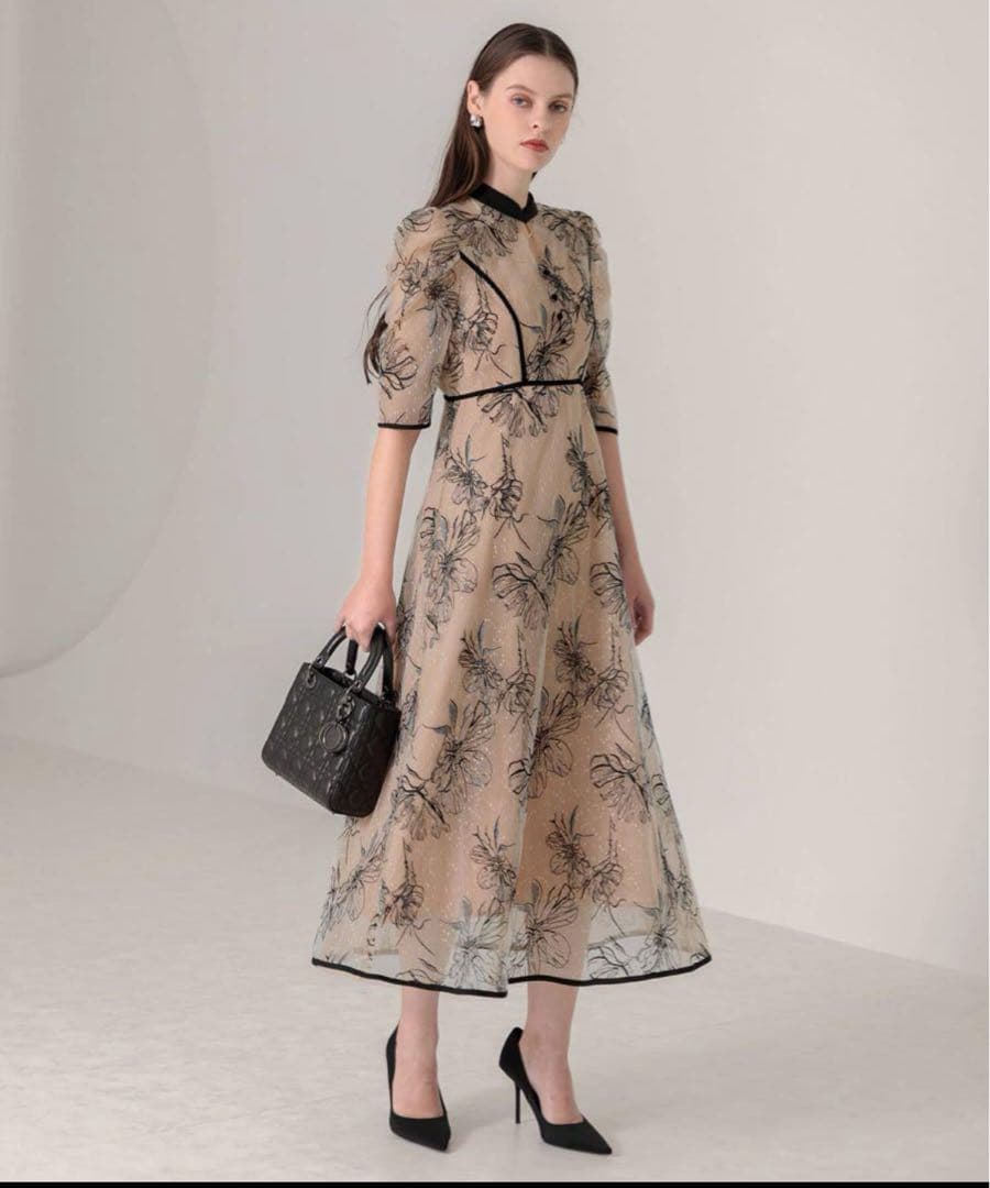 leja パーティドレス　ベージュ　S