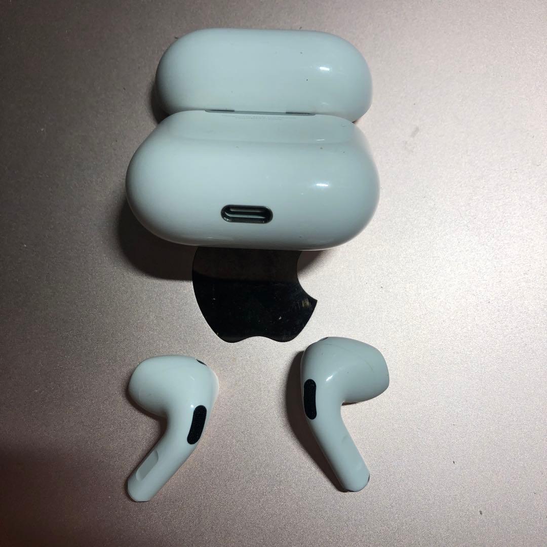 Apple AirPods 第4世代　アクティブノイズキャンセリングなし